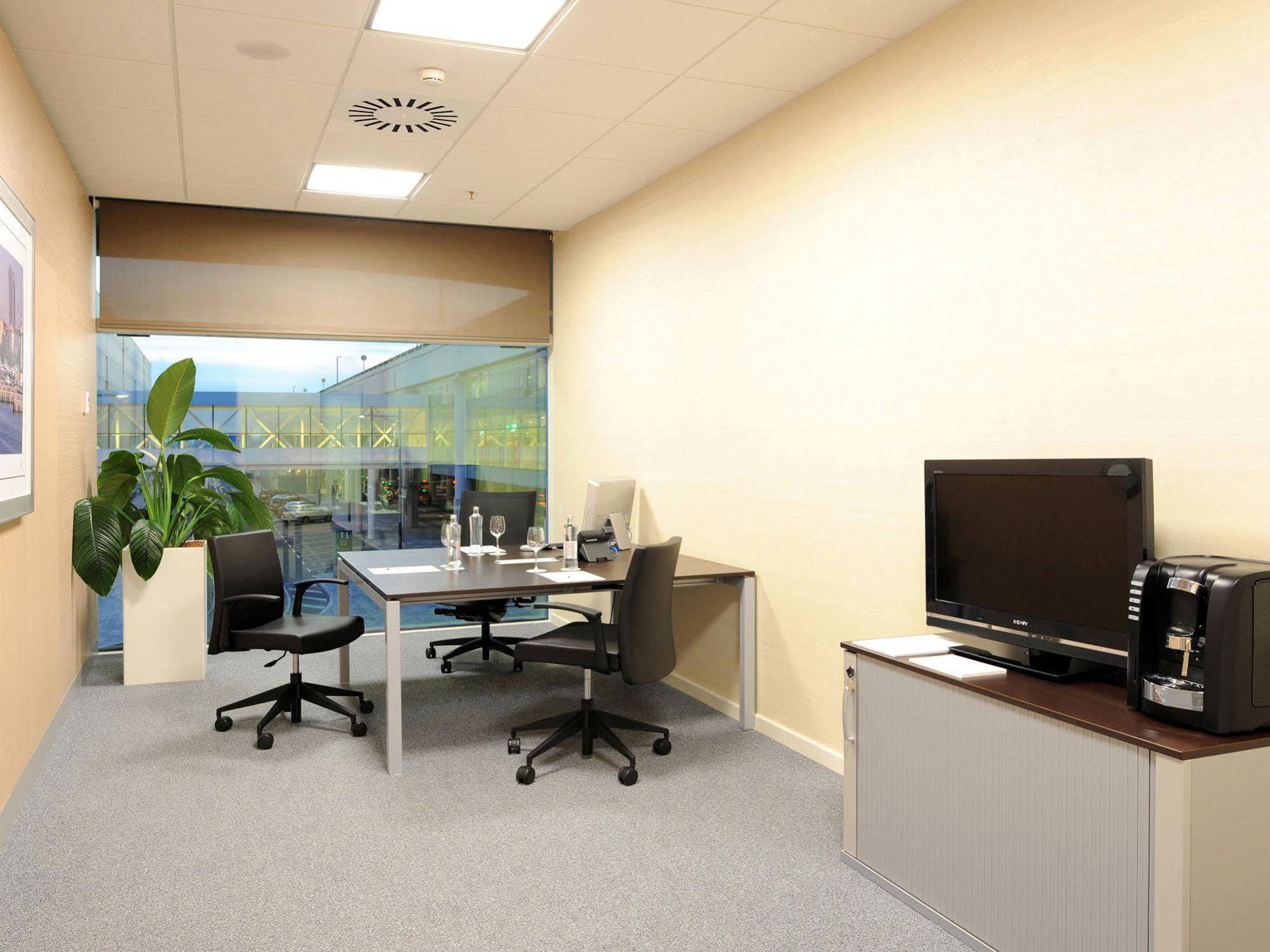 Air Rooms Barcelona Airport By Premium Traveller El Prat de Llobregat Extérieur photo